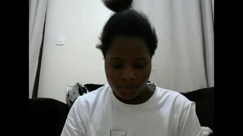 sweet_veebouset online show from June 2, 2026, 2:46 am