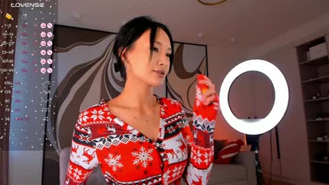 Yasu online show from December 25, 2024, 8:40 am