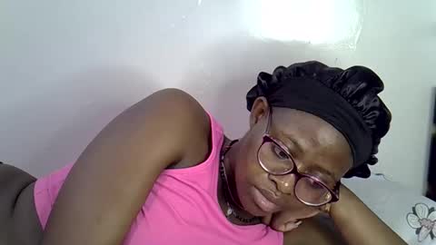 sweet_zarah online show from May 14, 2026, 2:29 am