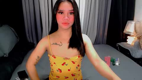 Snapshot of sweet_zoey12 chatting on December 16, 2025, 6:02 pm bea takashi online show from December 16, 2025, 6:02 pm