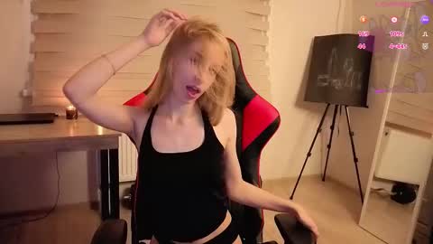 sweet_zz_gold online show from November 17, 2025, 7:08 pm