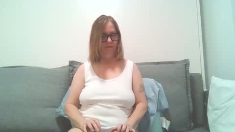 sweetandnaughty123 online show from April 8, 2026, 7:47 pm