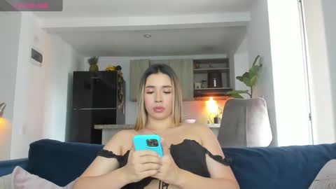Snapshot of sweetann08 chatting on February 16, 2025, 6:43 pm Camila online show from February 16, 2025, 6:43 pm