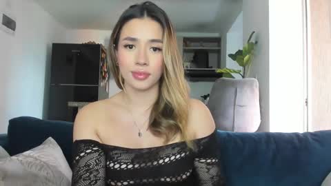 Snapshot of sweetann08 chatting on February 22, 2025, 1:02 pm Camila online show from February 22, 2025, 1:02 pm