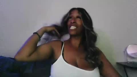 sweetaztee online show from March 11, 2025, 4:54 am