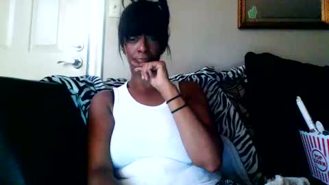 sweetaztee online show from October 15, 2025, 9:59 pm