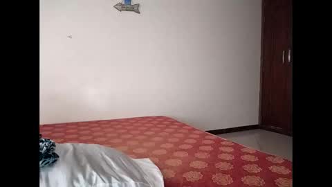 Snapshot of sweetbee018 chatting on February 7, 2026, 10:52 am Lunargirl online show from February 7, 2026, 10:52 am