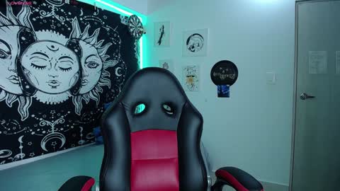 sweetbitter_ online show from January 28, 2025, 6:49 pm