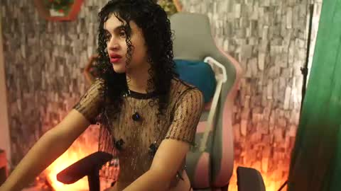 Snapshot of sweetbonii chatting on May 6, 2026, 7:30 pm Salom independent model online show from May 6, 2026, 7:30 pm