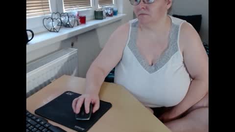Snapshot of sweetboobs85h chatting on February 22, 2025, 12:51 pm Sweetboobs85h online show from February 22, 2025, 12:51 pm