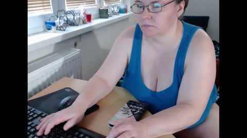 Snapshot of sweetboobs85h chatting on March 12, 2025, 2:23 pm Sweetboobs85h online show from March 12, 2025, 2:23 pm