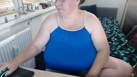 Snapshot of sweetboobs85h chatting on September 19, 2025, 7:25 pm Sweetboobs85h online show from September 19, 2025, 7:25 pm