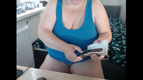 Snapshot of sweetboobs85h chatting on October 1, 2025, 7:47 am Sweetboobs85h online show from October 1, 2025, 7:47 am