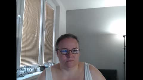 Snapshot of sweetboobs85h chatting on October 9, 2025, 8:23 am Sweetboobs85h online show from October 9, 2025, 8:23 am