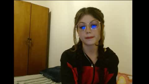 Snapshot of sweetcalm_ chatting on February 8, 2026, 3:54 am sweetcalm_ online show from February 8, 2026, 3:54 am