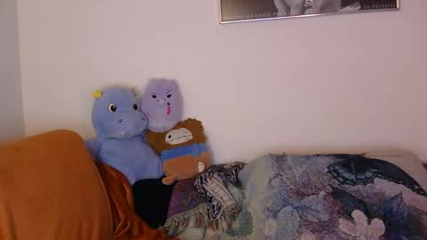 sweetcme online show from April 7, 2026, 1:50 am