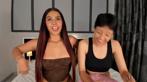 Eva Short hair girl  - Victoria Long red hair online show from November 19, 2025, 1:05 am