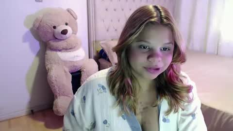 Cristal online show from November 1, 2025, 6:21 pm