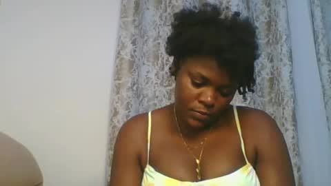 Snapshot of sweetdarkskin chatting on June 27, 2026, 6:35 pm CLARIS online show from June 27, 2026, 6:35 pm