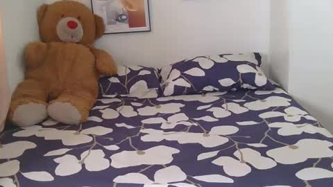 Snapshot of sweetdianne88 chatting on February 14, 2025, 2:39 am Dianne online show from February 14, 2025, 2:39 am