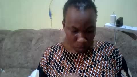 sweetdiva2012 online show from June 26, 2026, 9:14 am