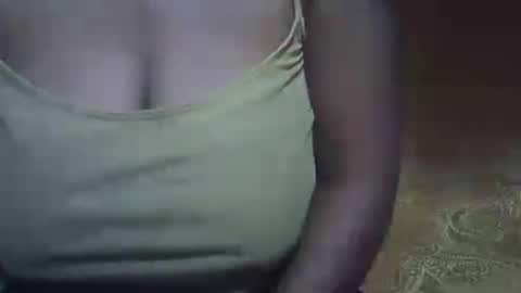 Snapshot of sweetdivah2 chatting on June 22, 2026, 5:26 am divinah online show from June 22, 2026, 5:26 am