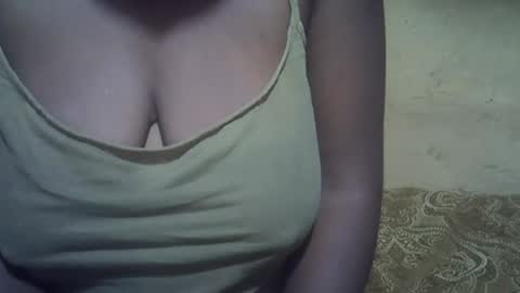 Snapshot of sweetdivah2 chatting on July 19, 2026, 1:53 am divinah online show from July 19, 2026, 1:53 am