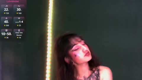 Snapshot of sweetentacion chatting on October 14, 2025, 10:43 pm carolayn online show from October 14, 2025, 10:43 pm