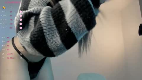 Bella online show from February 25, 2025, 7:03 pm