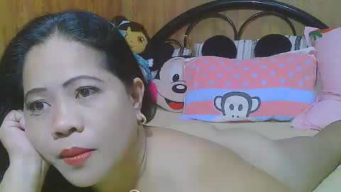sweeteyes69xx online show from June 26, 2026, 9:57 am