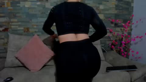 sweef online show from November 12, 2025, 9:36 pm