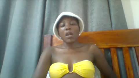 Snapshot of sweetfel chatting on September 28, 2025, 8:52 am sweetfel online show from September 28, 2025, 8:52 am