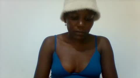 Snapshot of sweetfel chatting on October 6, 2025, 8:50 pm sweetfel online show from October 6, 2025, 8:50 pm