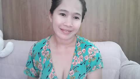 Snapshot of sweetfilipinawet chatting on April 21, 2026, 2:12 pm Stacy online show from April 21, 2026, 2:12 pm