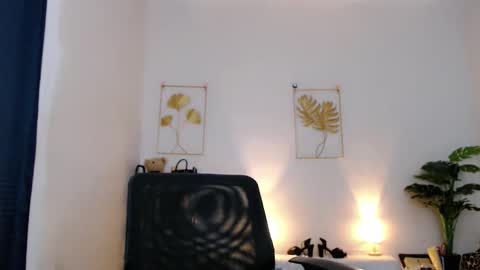 May online show from November 14, 2025, 1:48 am