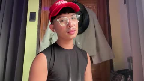 khrayan online show from December 2, 2025, 1:44 am