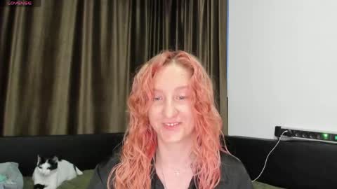 sweethornytanya online show from April 27, 2026, 2:42 am