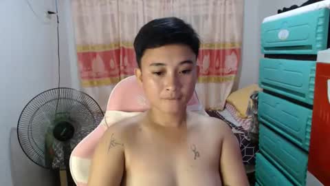 Snapshot of sweeti_marie chatting on October 22, 2025, 2:06 pm sweeti_marie online show from October 22, 2025, 2:06 pm