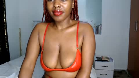 Snapshot of sweetice_01 chatting on June 25, 2026, 8:19 am euny online show from June 25, 2026, 8:19 am