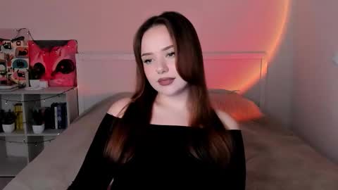 Hannah online show from October 18, 2025, 1:56 pm