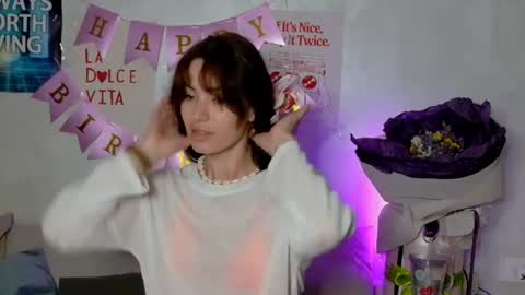 Snapshot of sweetiedarlingxoxox chatting on August 3, 2026, 2:33 pm Daddy Babby Girl online show from August 3, 2026, 2:33 pm