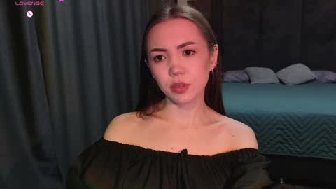 sweetieee_kira online show from May 26, 2026, 3:24 am