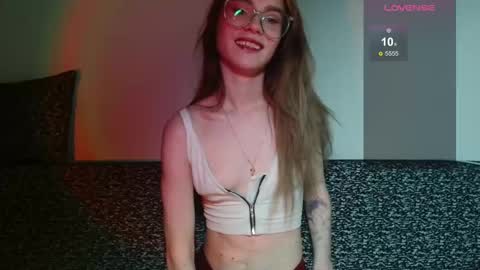 sweetiekris online show from October 1, 2025, 11:00 pm