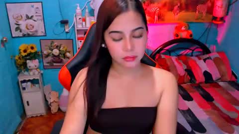 Snapshot of sweetienicole chatting on December 13, 2024, 5:21 pm Nicole online show from December 13, 2024, 5:21 pm