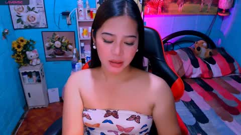 Snapshot of sweetienicole chatting on February 28, 2025, 9:12 pm Nicole online show from February 28, 2025, 9:12 pm
