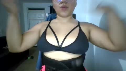 Snapshot of sweetigirl2000 chatting on October 17, 2025, 3:31 am Sweetigirl online show from October 17, 2025, 3:31 am