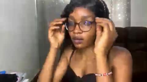 Snapshot of sweetivy645263 chatting on March 1, 2026, 9:44 am sweetivy645263 online show from March 1, 2026, 9:44 am