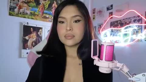 SweetJess online show from April 17, 2026, 4:26 am