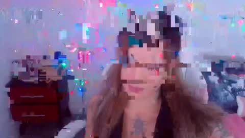 Snapshot of sweetkatik chatting on December 15, 2024, 3:31 pm karen online show from December 15, 2024, 3:31 pm