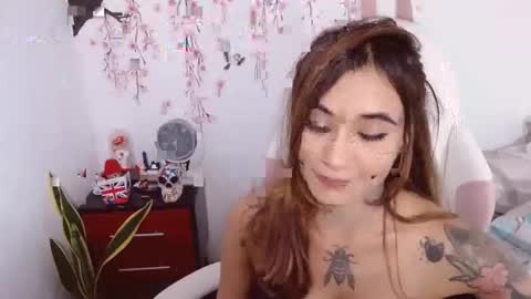 Snapshot of sweetkatik chatting on October 27, 2025, 5:28 pm karen online show from October 27, 2025, 5:28 pm